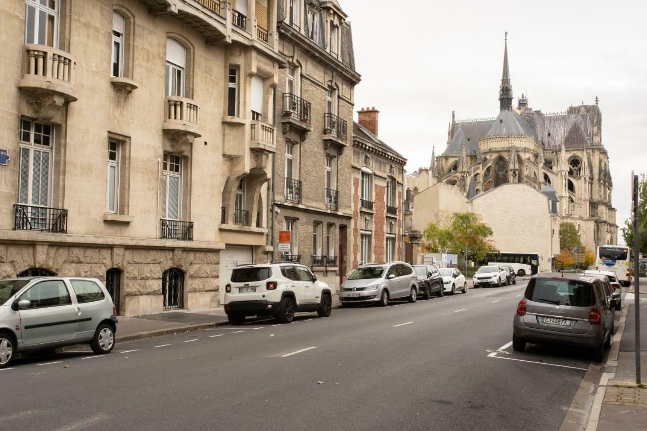 Appartement Au Pied De La Cathedrale Reims Luaran gambar